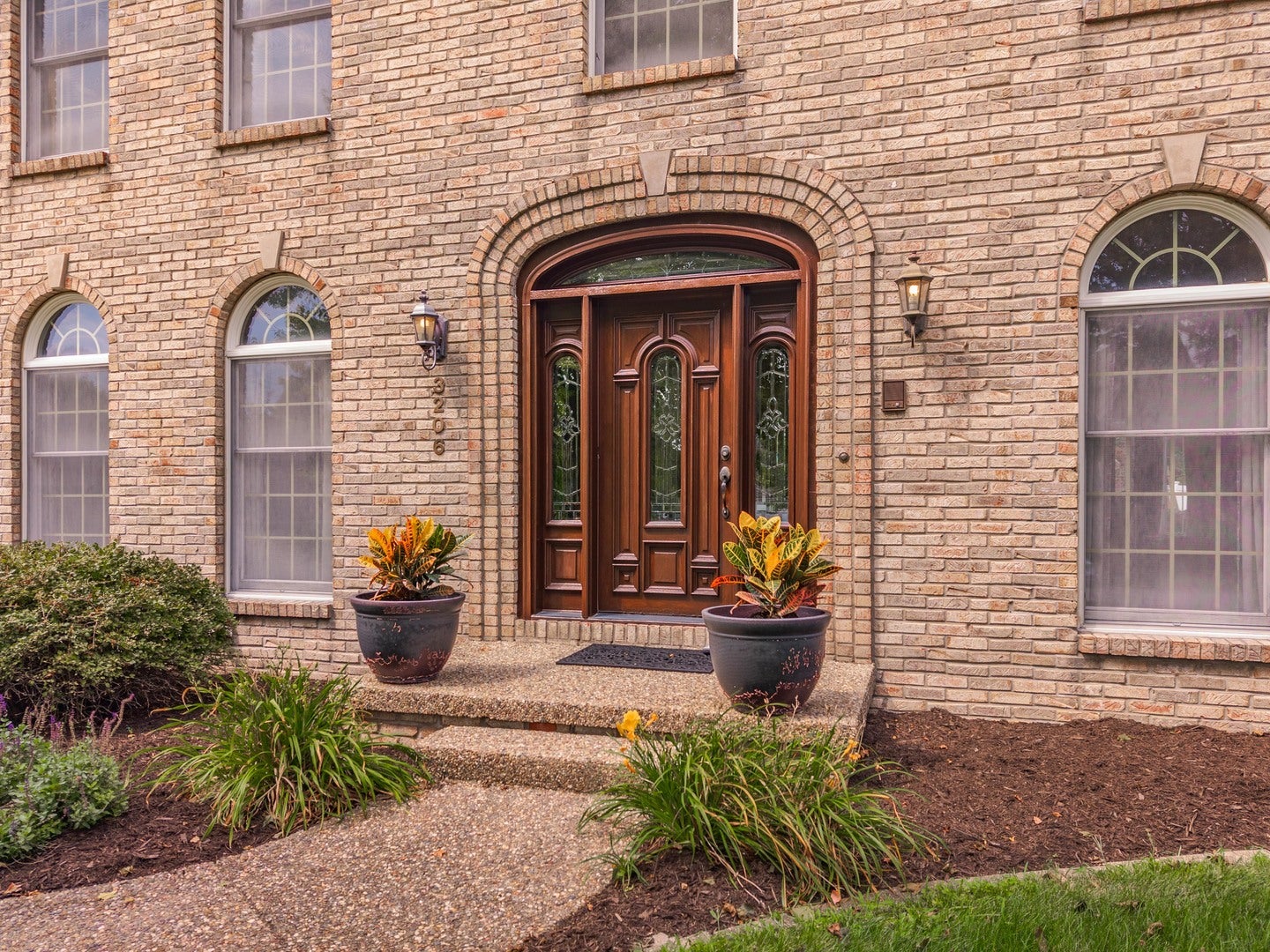 3206 Leafy Lane