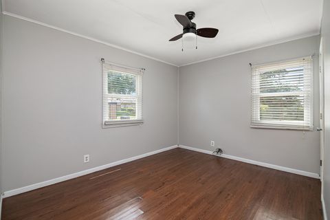 Tiny photo for 729 Webster Circle W, Kankakee, IL 60901 (MLS # 12411774)