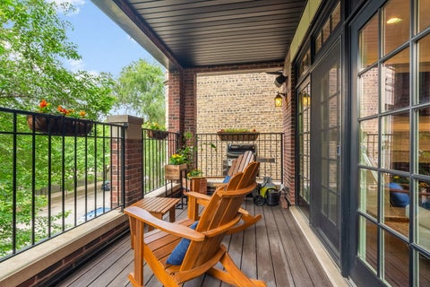 Tiny photo for 3337 N Seminary Avenue #2, Chicago, IL 60657 (MLS # 12667109)