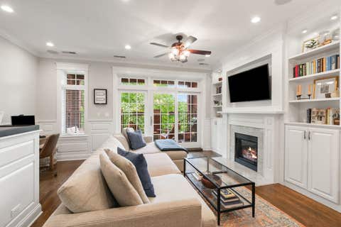 Tiny photo for 3337 N Seminary Avenue #2, Chicago, IL 60657 (MLS # 12667109)