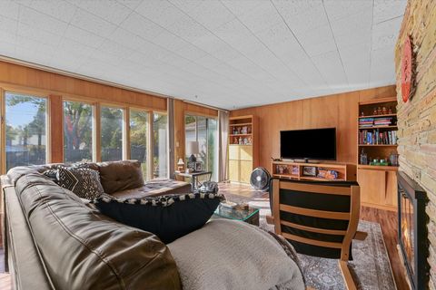 Tiny photo for 1609 W John Street, Champaign, IL 61821 (MLS # 12493464)