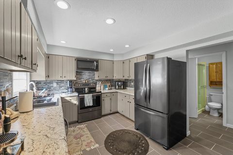 Tiny photo for 1609 W John Street, Champaign, IL 61821 (MLS # 12493464)