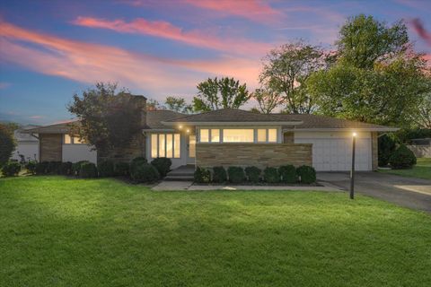 Tiny photo for 1609 W John Street, Champaign, IL 61821 (MLS # 12493464)