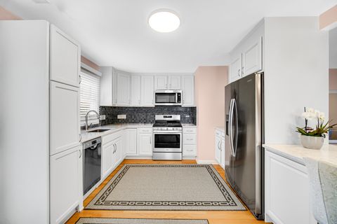 Tiny photo for 327 N Pershing Avenue, Mundelein, IL 60060 (MLS # 12611704)