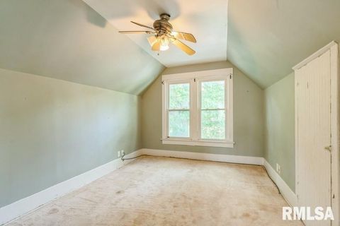 Tiny photo for 2308 18TH Avenue, Moline, IL 61265 (MLS # QC4268561)