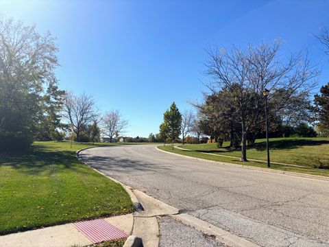 Tiny photo for 3303 Redbud Drive, Lindenhurst, IL 60046 (MLS # 12494322)