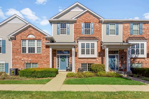 Photo of 3303 Redbud Drive, Lindenhurst, IL 60046 (MLS # 12494322)