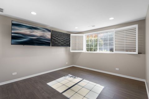 Tiny photo for 3303 Redbud Drive, Lindenhurst, IL 60046 (MLS # 12494322)