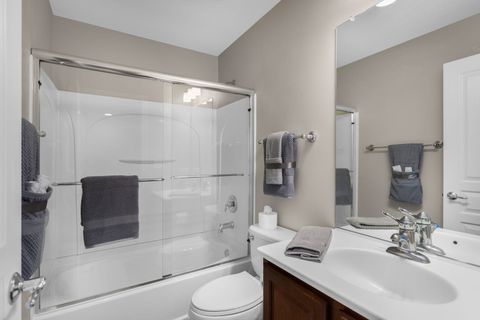 Tiny photo for 3303 Redbud Drive, Lindenhurst, IL 60046 (MLS # 12494322)