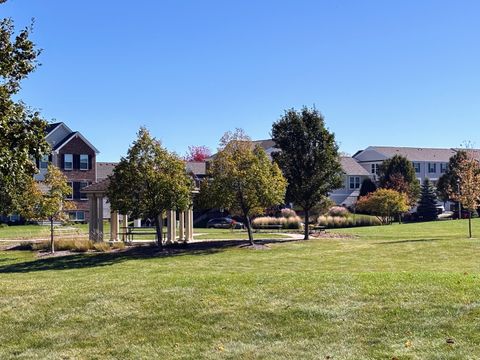 Tiny photo for 3303 Redbud Drive, Lindenhurst, IL 60046 (MLS # 12494322)