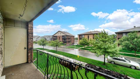 Tiny photo for 16724 Paxton Avenue #2N, Tinley Park, IL 60477 (MLS # 12737685)