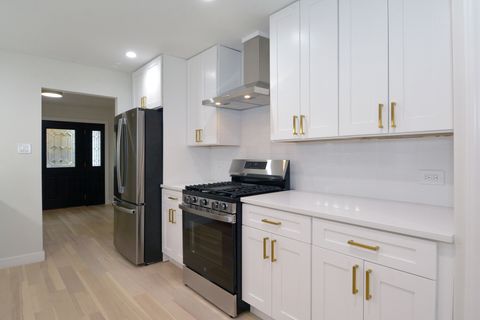 Tiny photo for 1703 N Burning Bush Lane, Mount Prospect, IL 60056 (MLS # 12542349)