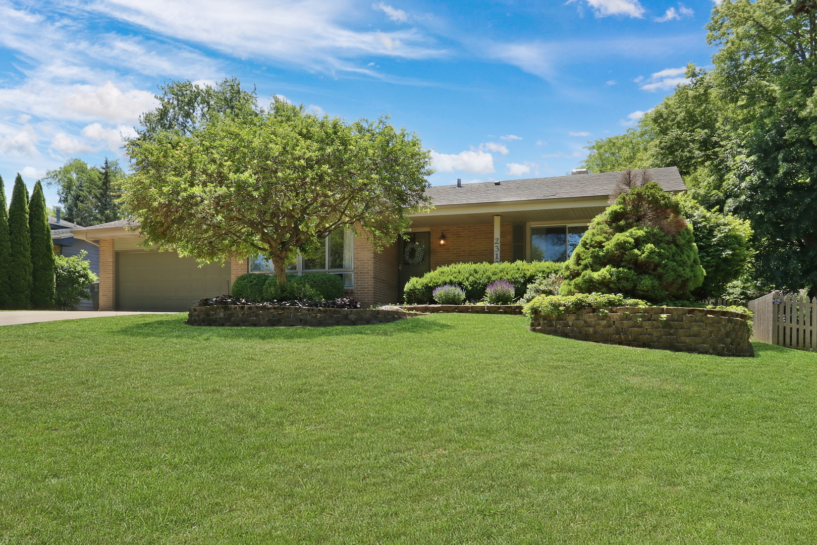 2313 Carriage Lane