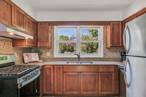 Tiny photo for 2313 Carriage Lane, Lindenhurst, IL 60046 (MLS # 12668099)