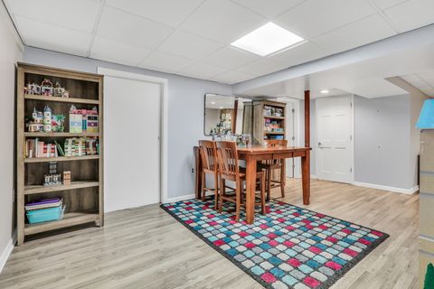 Tiny photo for 2313 Carriage Lane, Lindenhurst, IL 60046 (MLS # 12668099)
