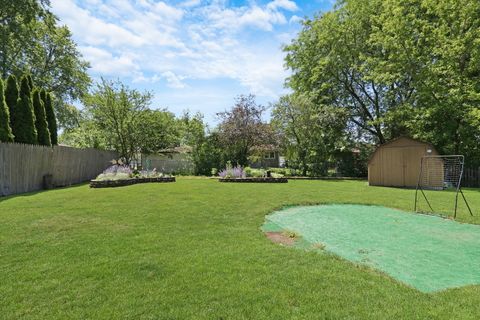 Tiny photo for 2313 Carriage Lane, Lindenhurst, IL 60046 (MLS # 12668099)