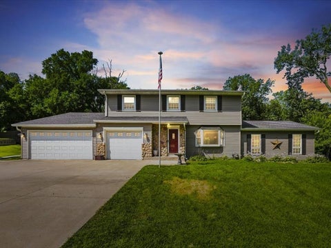 Photo of 2260 Kingsbury Drive, East Moline, IL 61244 (MLS # 12735321)