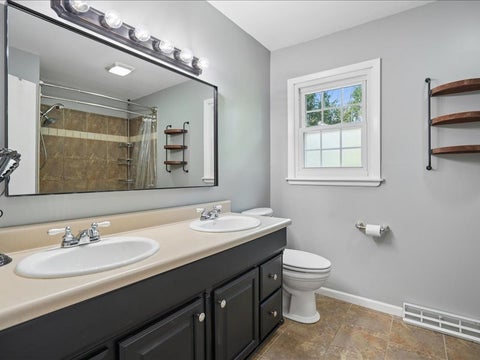 Tiny photo for 2260 Kingsbury Drive, East Moline, IL 61244 (MLS # 12735321)