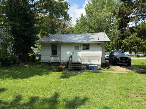 Tiny photo for 715 N James Street, Carbondale, IL 62901 (MLS # 12715821)