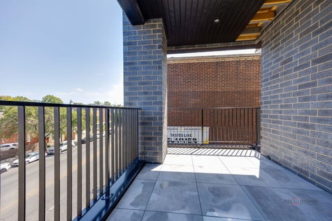 Tiny photo for 2072 N Western Avenue #303, Chicago, IL 60647 (MLS # 12745971)