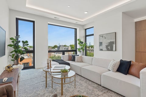 Tiny photo for 2072 N Western Avenue #303, Chicago, IL 60647 (MLS # 12745971)