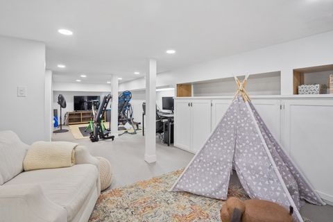 Tiny photo for 305 N Addison Avenue, Elmhurst, IL 60126 (MLS # 12530600)