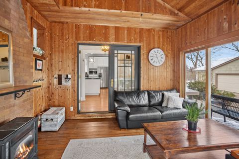 Tiny photo for 305 N Addison Avenue, Elmhurst, IL 60126 (MLS # 12530600)