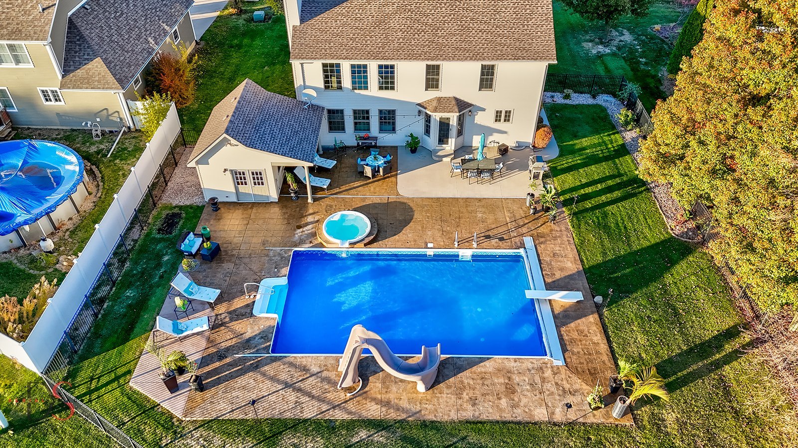 1123 Country Oak Drive