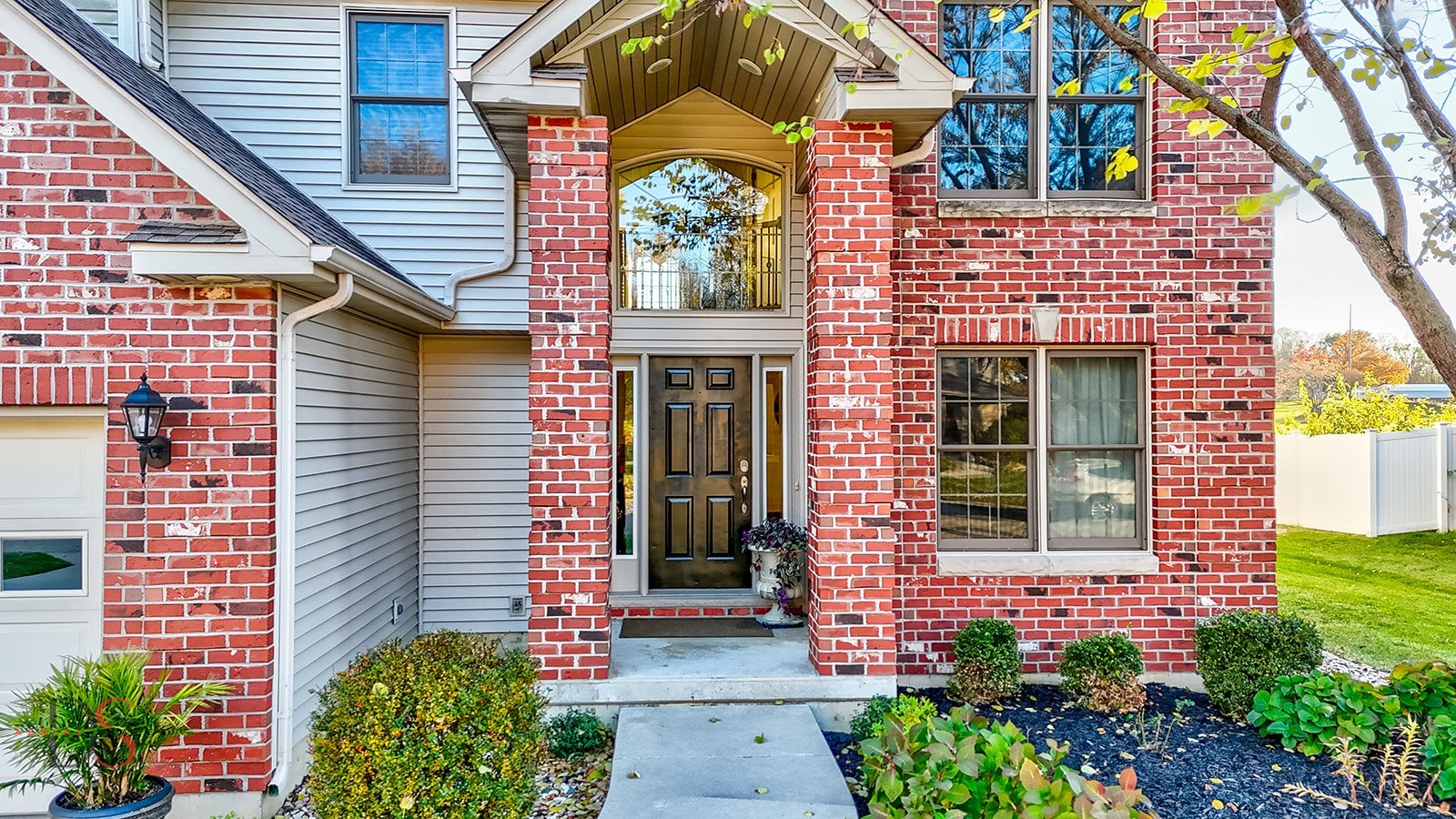 1123 Country Oak Drive