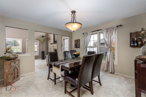 Tiny photo for 1123 Country Oak Drive, Ottawa, IL 61350 (MLS # 12519835)