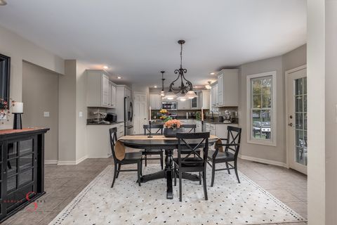 Tiny photo for 1123 Country Oak Drive, Ottawa, IL 61350 (MLS # 12519835)