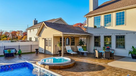 Tiny photo for 1123 Country Oak Drive, Ottawa, IL 61350 (MLS # 12519835)