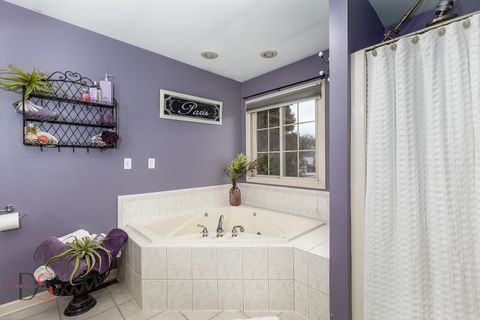 Tiny photo for 1123 Country Oak Drive, Ottawa, IL 61350 (MLS # 12519835)