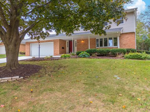 211 Orleans Drive Bloomington IL 61701