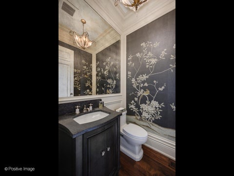 Tiny photo for 3024 N Lake Shore Drive, Chicago, IL 60657 (MLS # 12761136)