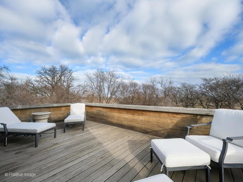 Tiny photo for 3024 N Lake Shore Drive, Chicago, IL 60657 (MLS # 12761136)