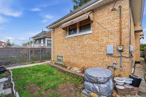 Tiny photo for 624 S 17th Avenue, Maywood, IL 60153 (MLS # 12526148)