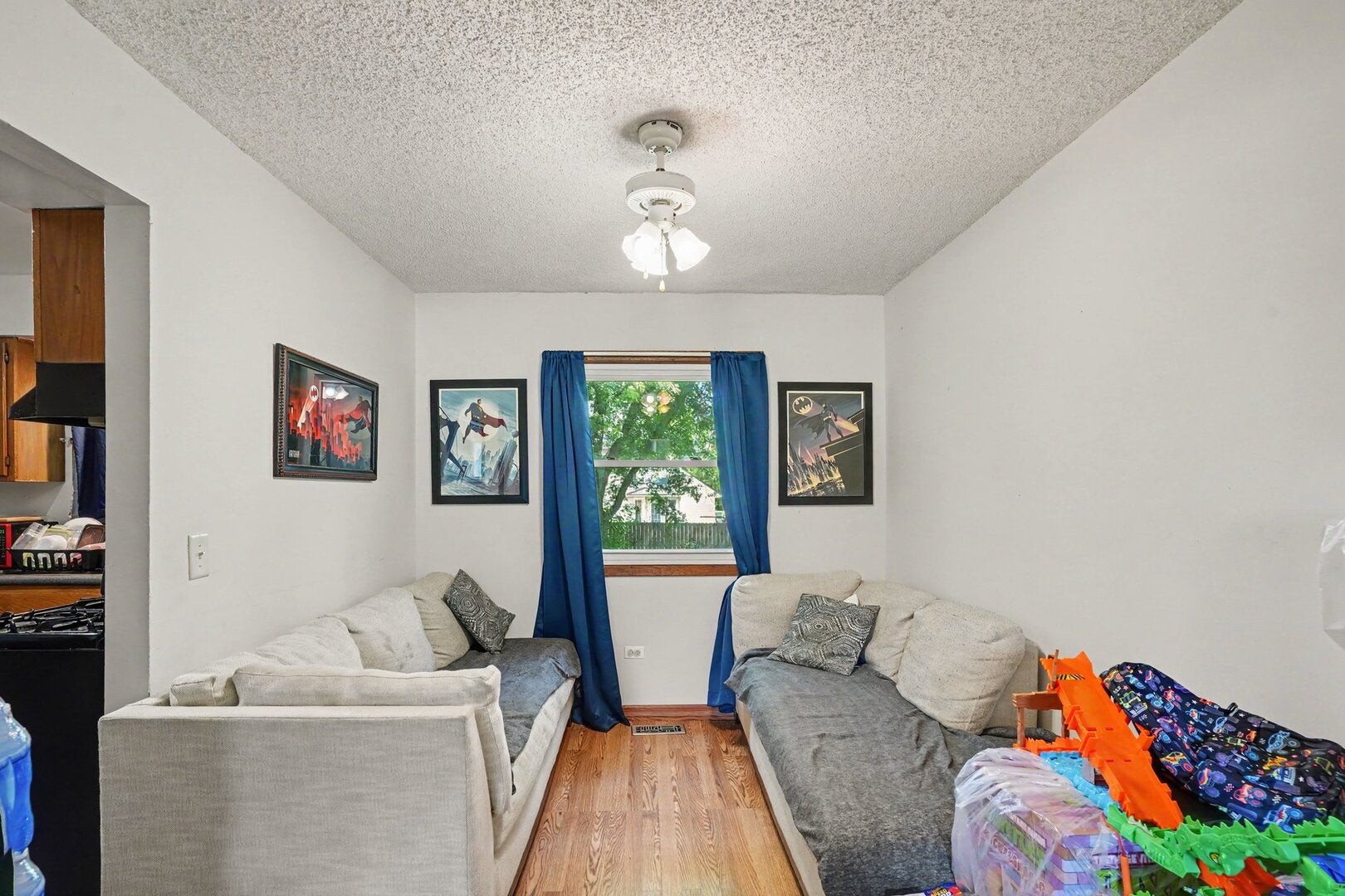 1055 Belle Plaine Avenue