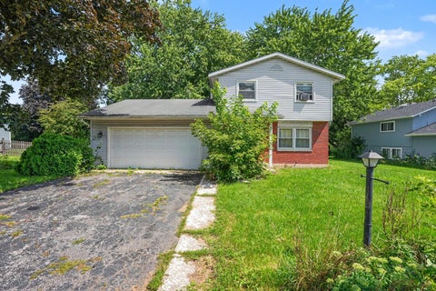 Photo of 1055 Belle Plaine Avenue, Gurnee, IL 60031 (MLS # 12743328)