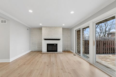 Tiny photo for 27 Sorrento Drive, Palos Heights, IL 60463 (MLS # 12587830)