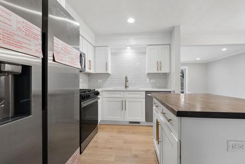 Tiny photo for 27 Sorrento Drive, Palos Heights, IL 60463 (MLS # 12587830)