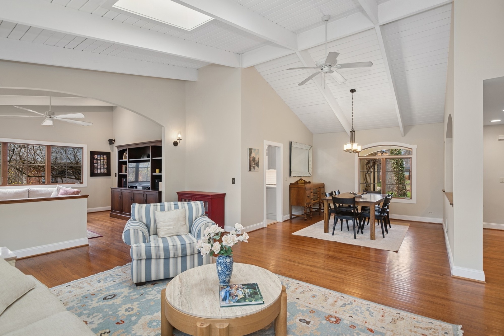 918 Rollingwood Road