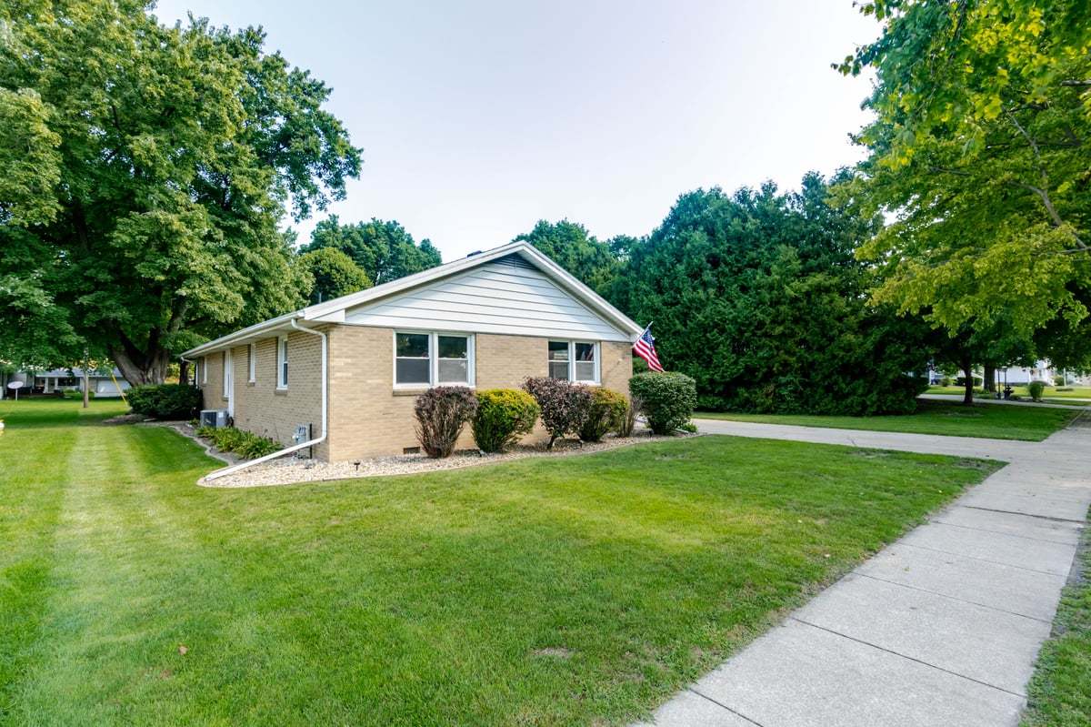 104 E Washington Drive