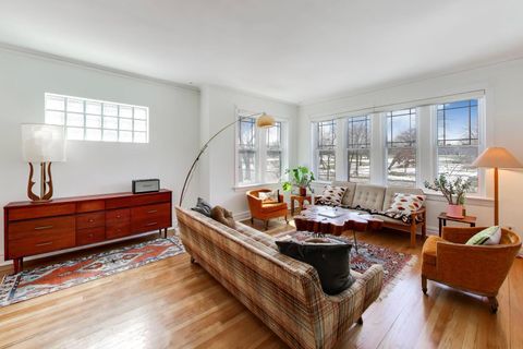 Tiny photo for 944 N Ridgeland Avenue, Oak Park, IL 60302 (MLS # 12596197)