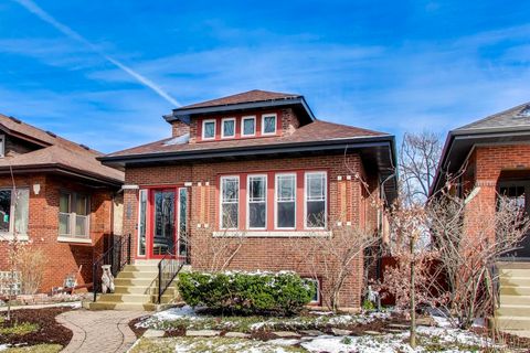 Tiny photo for 944 N Ridgeland Avenue, Oak Park, IL 60302 (MLS # 12596197)