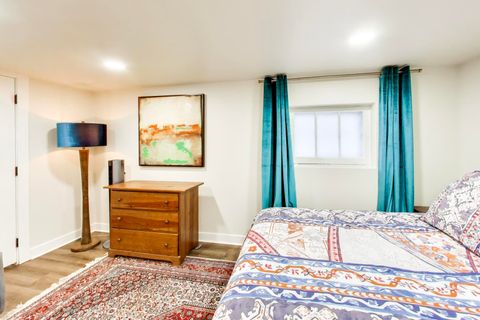 Tiny photo for 944 N Ridgeland Avenue, Oak Park, IL 60302 (MLS # 12596197)