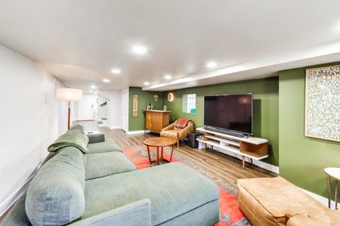 Tiny photo for 944 N Ridgeland Avenue, Oak Park, IL 60302 (MLS # 12596197)