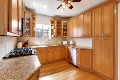 Tiny photo for 944 N Ridgeland Avenue, Oak Park, IL 60302 (MLS # 12596197)