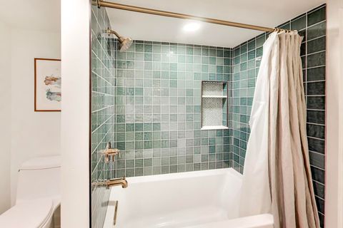 Tiny photo for 944 N Ridgeland Avenue, Oak Park, IL 60302 (MLS # 12596197)