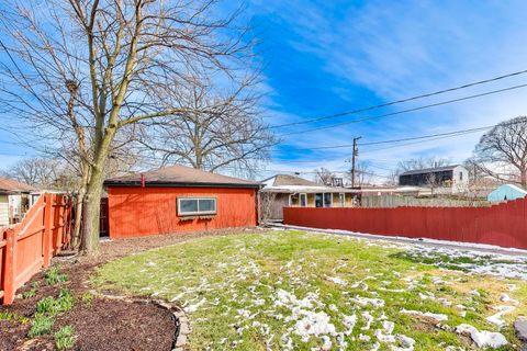 Tiny photo for 944 N Ridgeland Avenue, Oak Park, IL 60302 (MLS # 12596197)